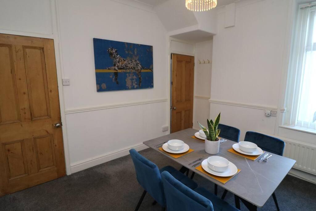 2 Bedroom Characterful House Lancaster Exterior photo