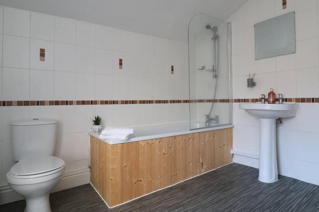 2 Bedroom Characterful House Lancaster Exterior photo