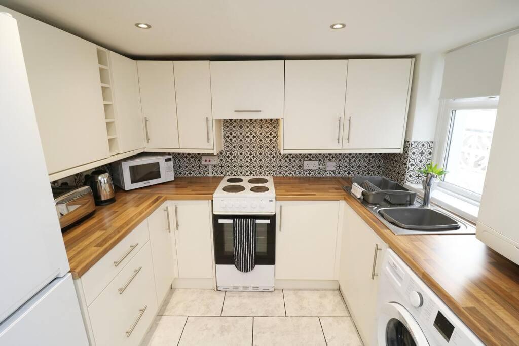 2 Bedroom Characterful House Lancaster Exterior photo